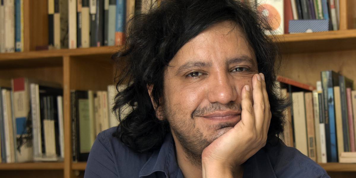 Entrevista a Alejandro Zambra, autor de 'Poeta chileno'