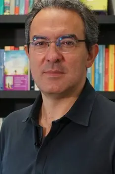 Libros poderosos que nos explican la vida, por Juan Gabriel Vásquez